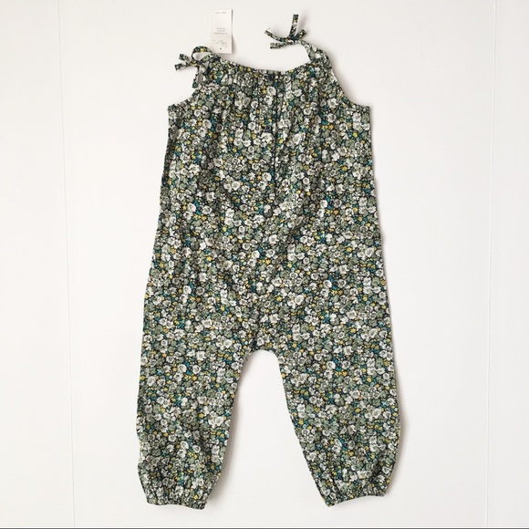 NWT BabyGap Romper - Picture 2 of 3